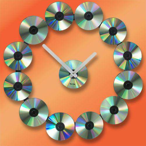 Часы с дисков